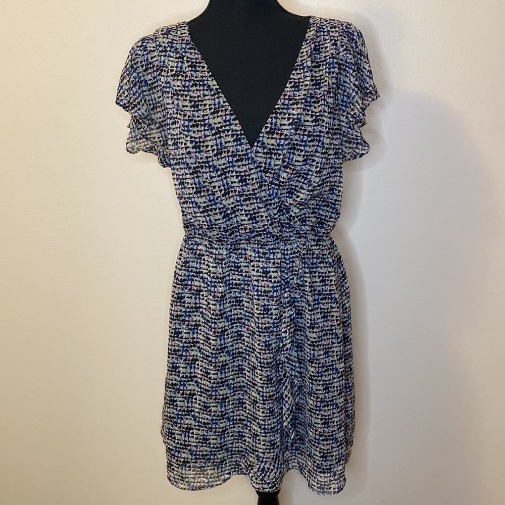 💖 2/$25 BCBGeneration Faux Wrap Patterned Dress